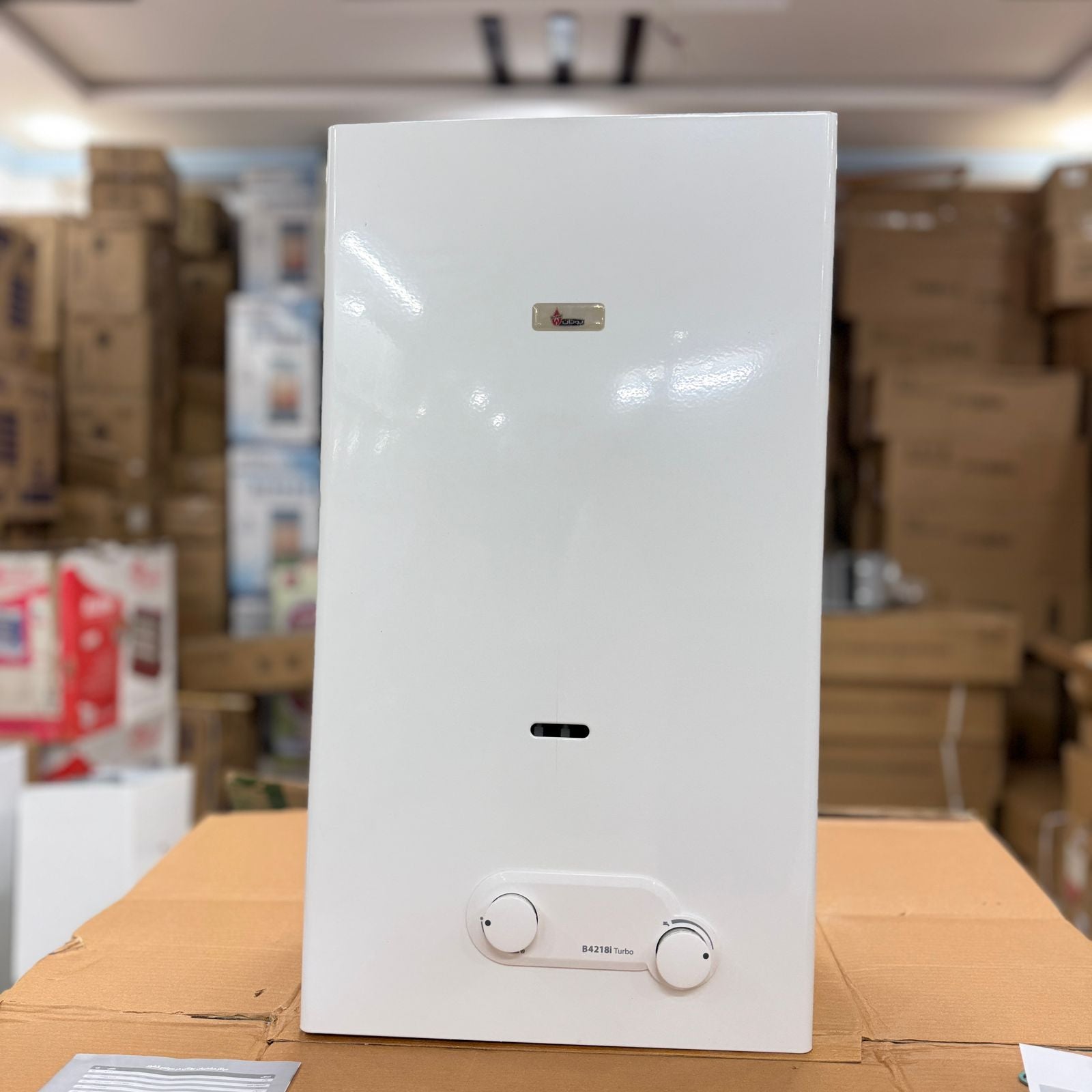 BUTANE INSTANT GEYSER B4218I-TURBO